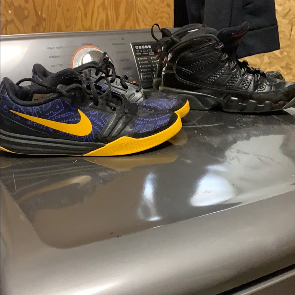 Sneakers